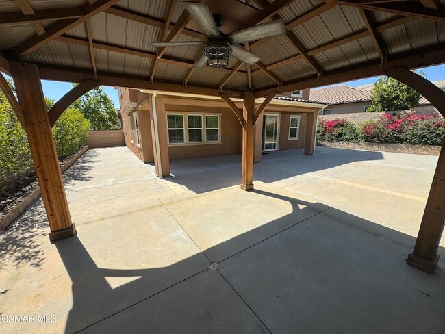 Building Photo - 446 Almond Ln