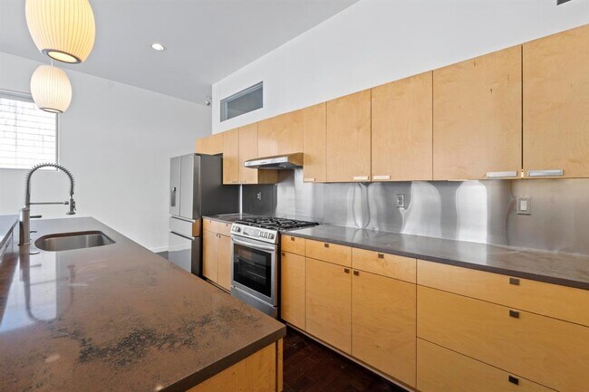 Building Photo - 508 E 53rd St