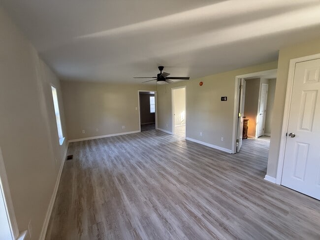 Building Photo - 33243 Old Ocean City Rd