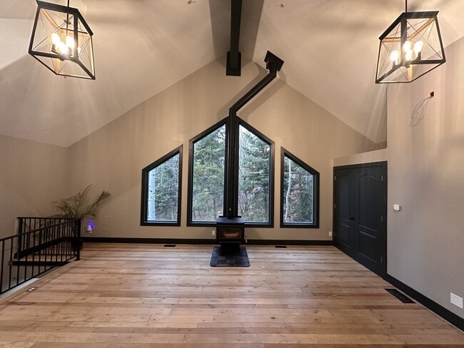 Building Photo - 6850 Canyon Drive Court