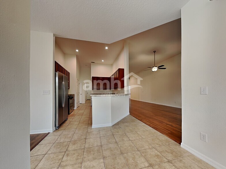 Building Photo - 6226 Bridgevista Dr