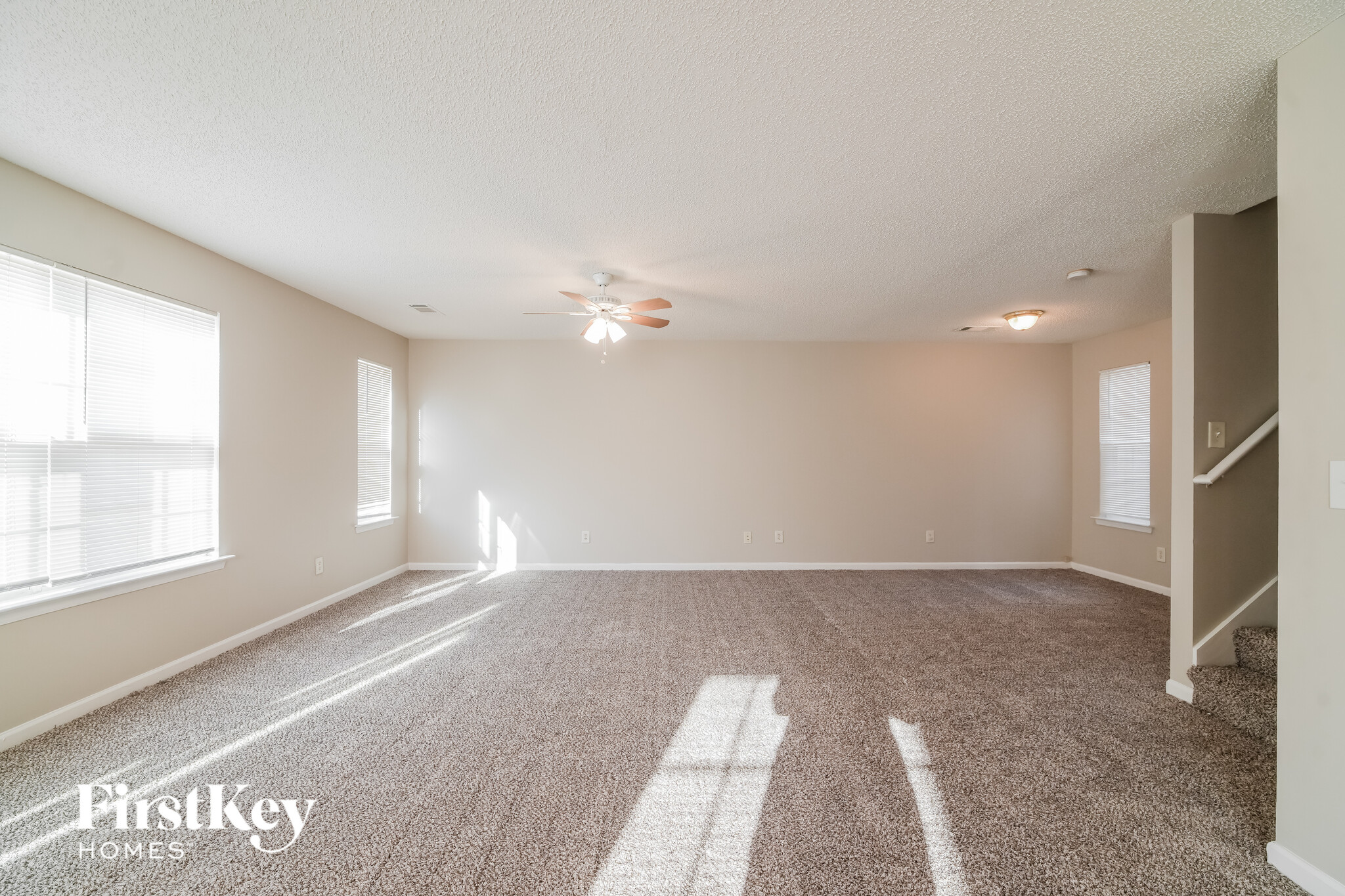 Building Photo - 6224 Hickory Ln Cir