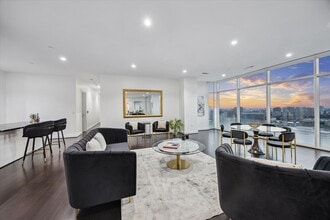 Building Photo - 4521 San Felipe St