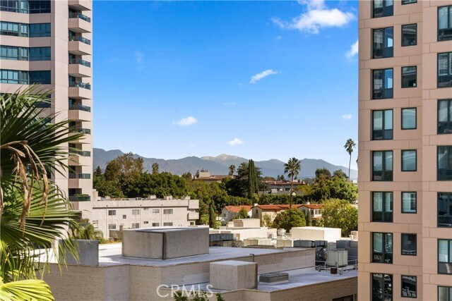 Building Photo - 10535 Wilshire Blvd