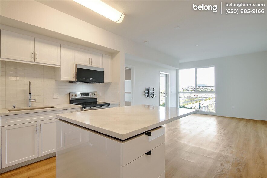 Building Photo - 12655 Bluff Creek Dr