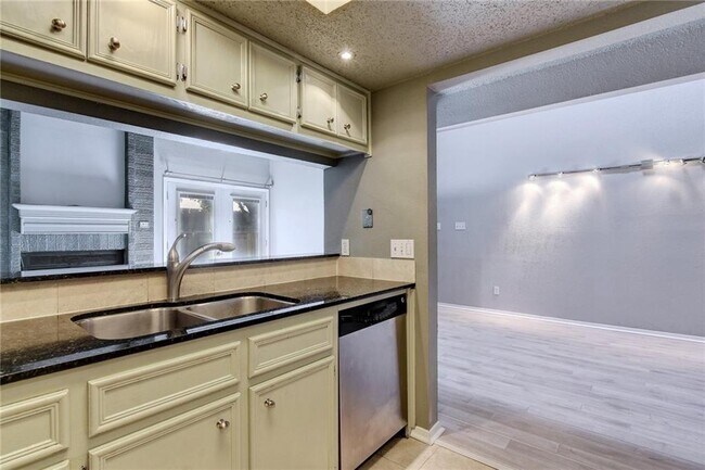 Building Photo - 1010 W Rundberg Ln