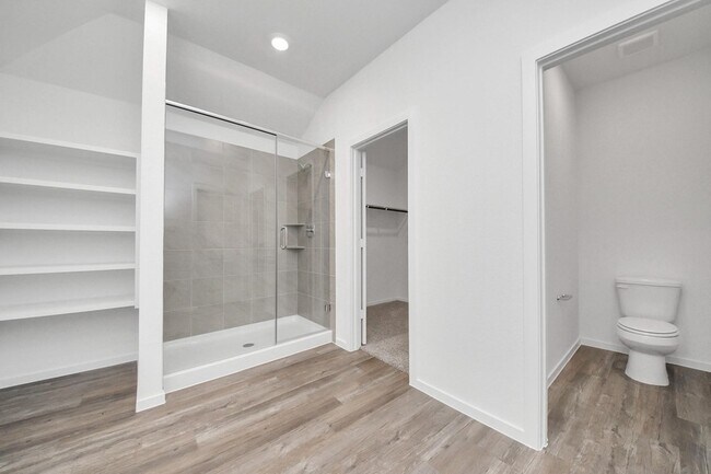Building Photo - 6003 Bella Breeze Dr