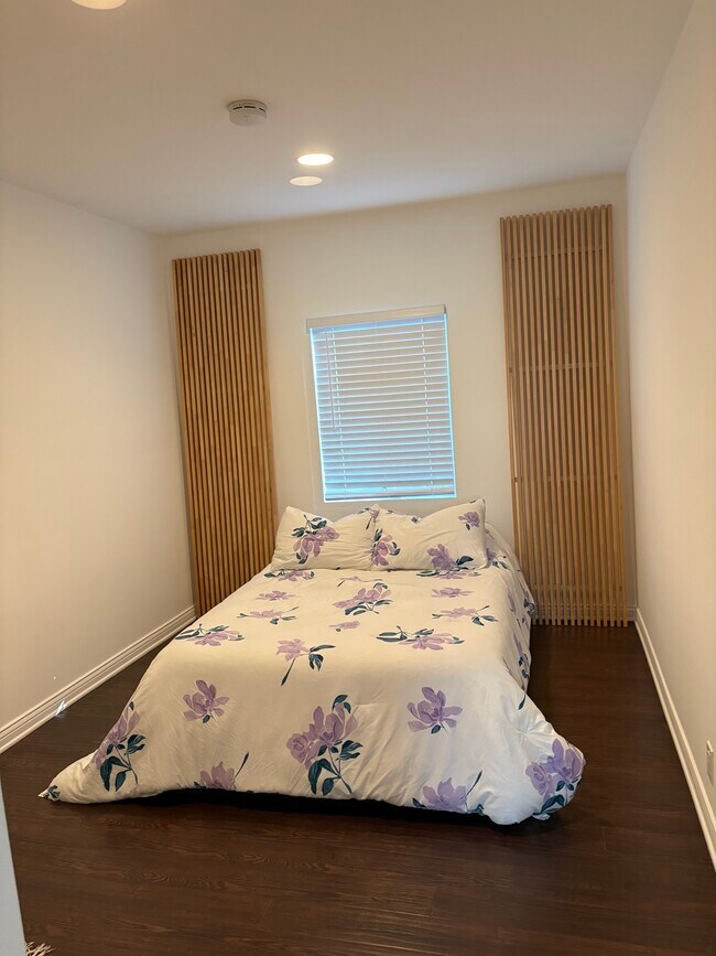 2nd room/guest room (example) - 1766 Carmona Ave