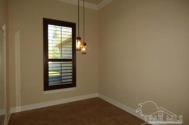 Building Photo - 4811 Spears St