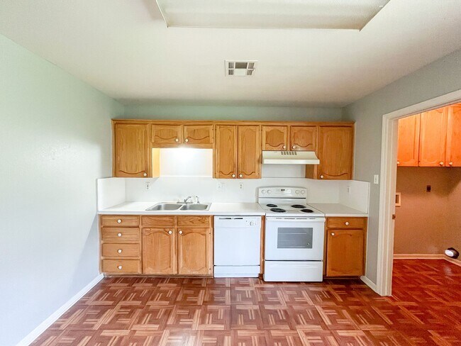Building Photo - 1707 Windward Dr