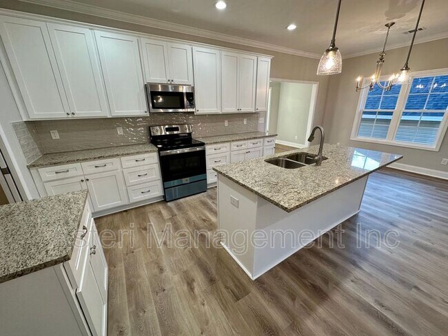 Building Photo - 107 Lasso Drive