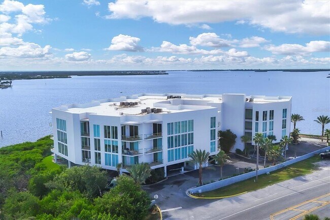 Building Photo - 1375 Beach Rd