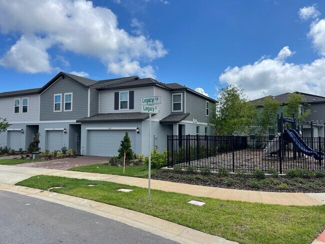 Building Photo - 407 Legacy Lp