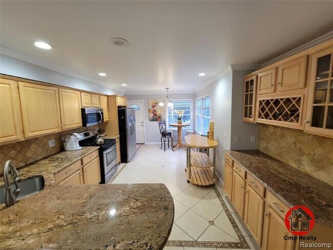 Building Photo - 18311 Norwich Rd