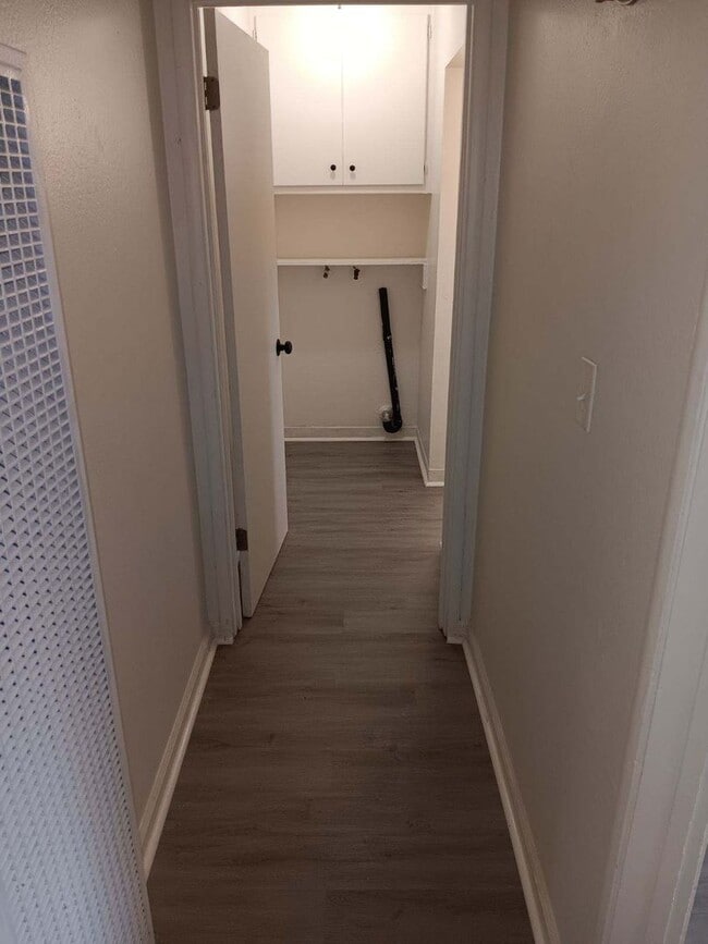 Building Photo - $500 off First Month Rent! Charming 2x1 With Attached Garage & Backyard!