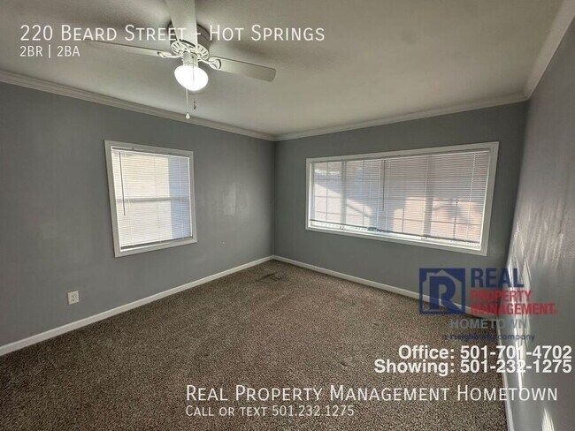 Building Photo - 220 Beard St