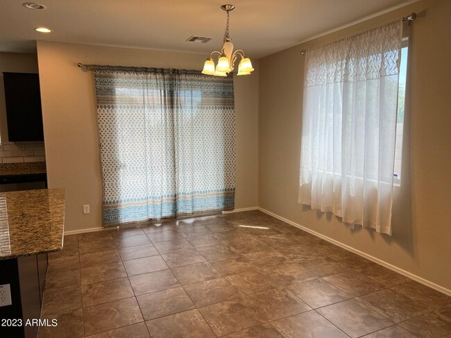 Building Photo - 3330 E Russell St