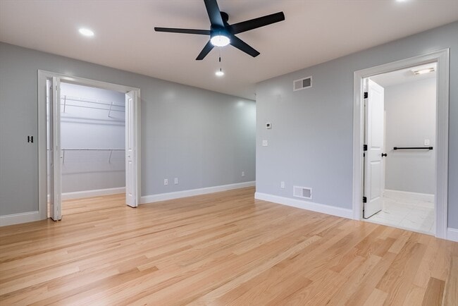 Building Photo - 217 Earle St