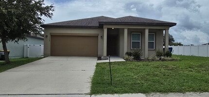 Building Photo - 15660 Merlin Ave