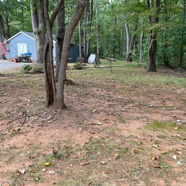 Building Photo - 3892 English Oak Dr
