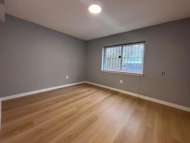 Building Photo - 1621 1st St NW