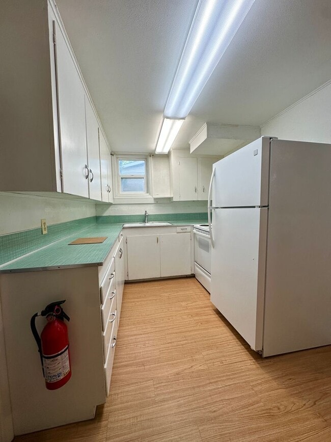 Building Photo - WBC's 253 Duplex