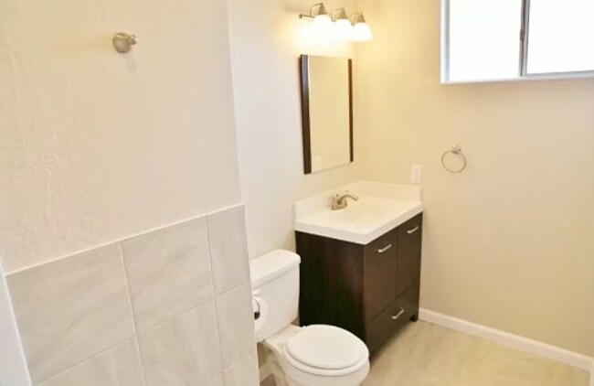 Building Photo - San Ramon Single Story 3 Bd/2 Ba, New Pain...