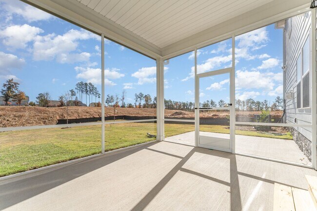 Building Photo - Newly Built 5 Bedroom Home in Knightdale!