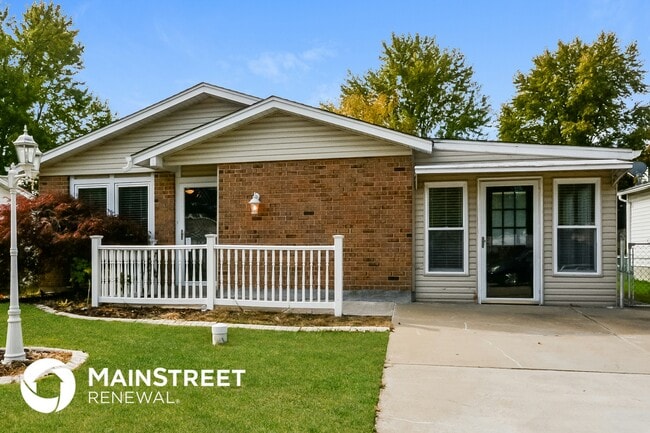 Primary Photo - 1688 Boardwalk Ave