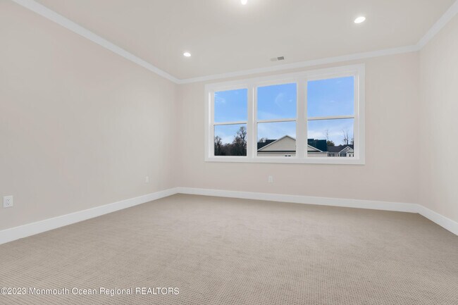 Building Photo - 5 Blaisdell Ct