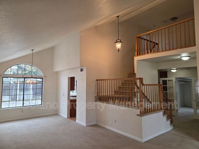 Building Photo - 1204 Shell Ct