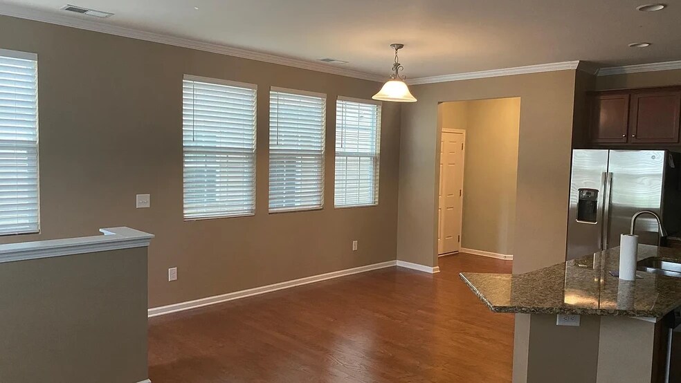 Building Photo - 10013 Juniper Trace Drive
