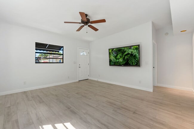 front room - 3275 Cottage Grove Ave
