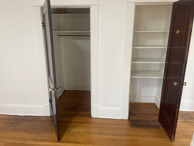 Building Photo - 615 Day Ave SW