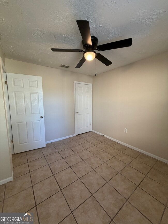 Building Photo - 508 Chateau Cir