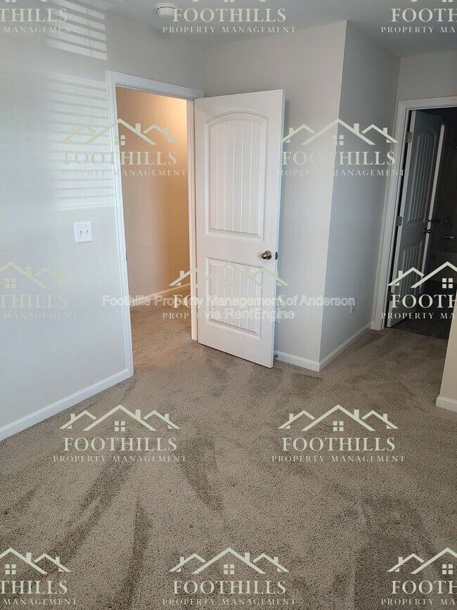 Building Photo - 145 Adger Rd