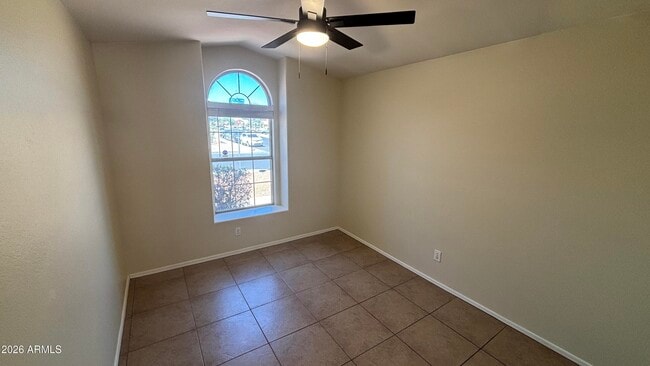 Building Photo - 12721 W Palm Ln