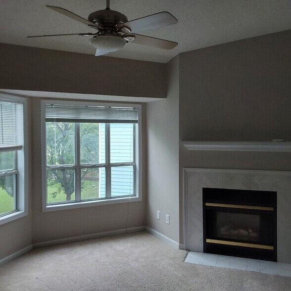 Building Photo - 120 Breezewood Dr