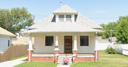 Building Photo - 2 Bedroom 2 Bath Single Family Home