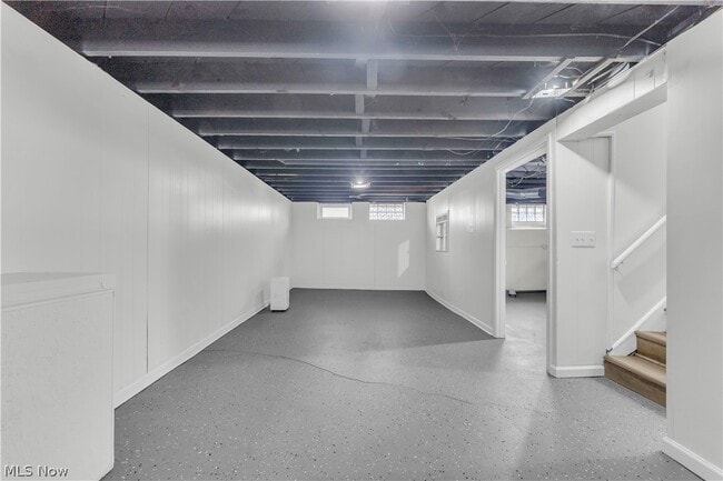 Building Photo - 1511 E 196th St