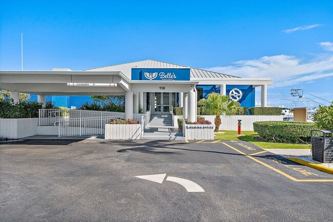 Building Photo - 100 Lakeshore Dr