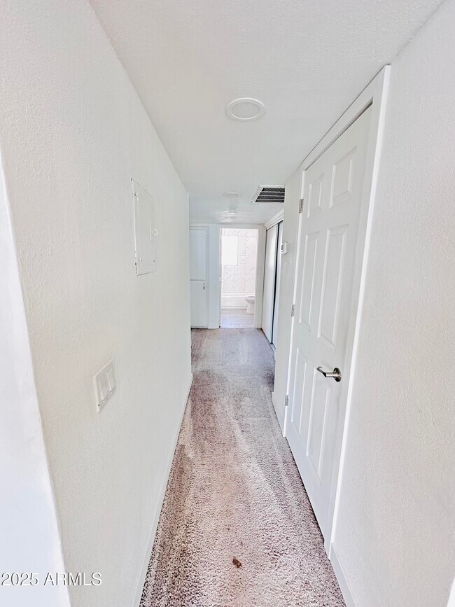 Building Photo - 4731 E Belleview St