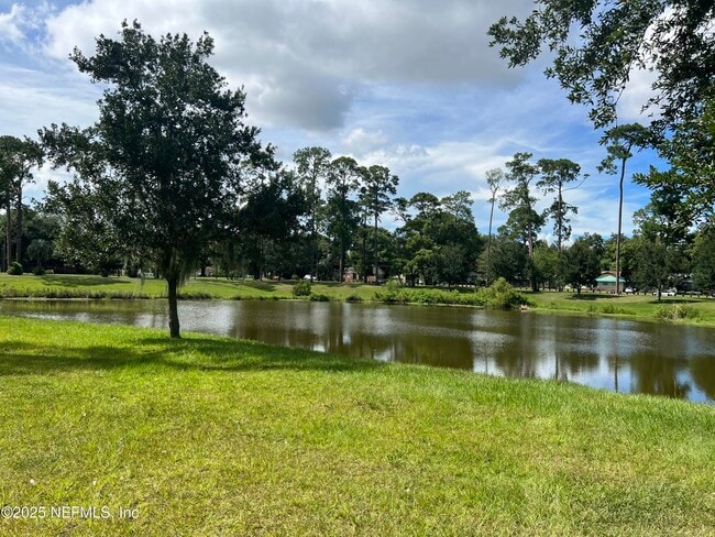 Building Photo - 3220 Myra St