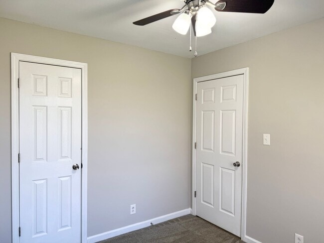 Building Photo - Newly Renovated Three Bedroom Close to Ft. Campbell