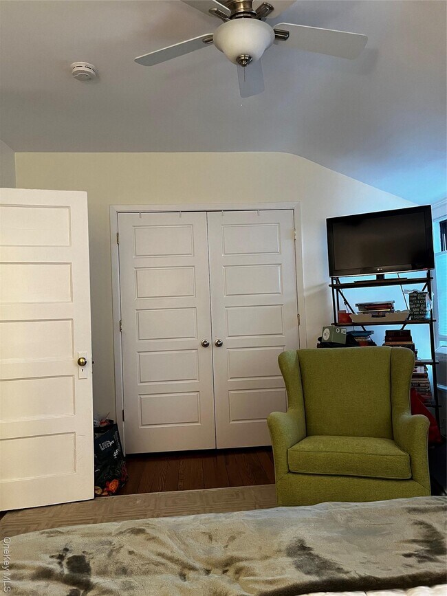 Building Photo - 51 Parkway Rd