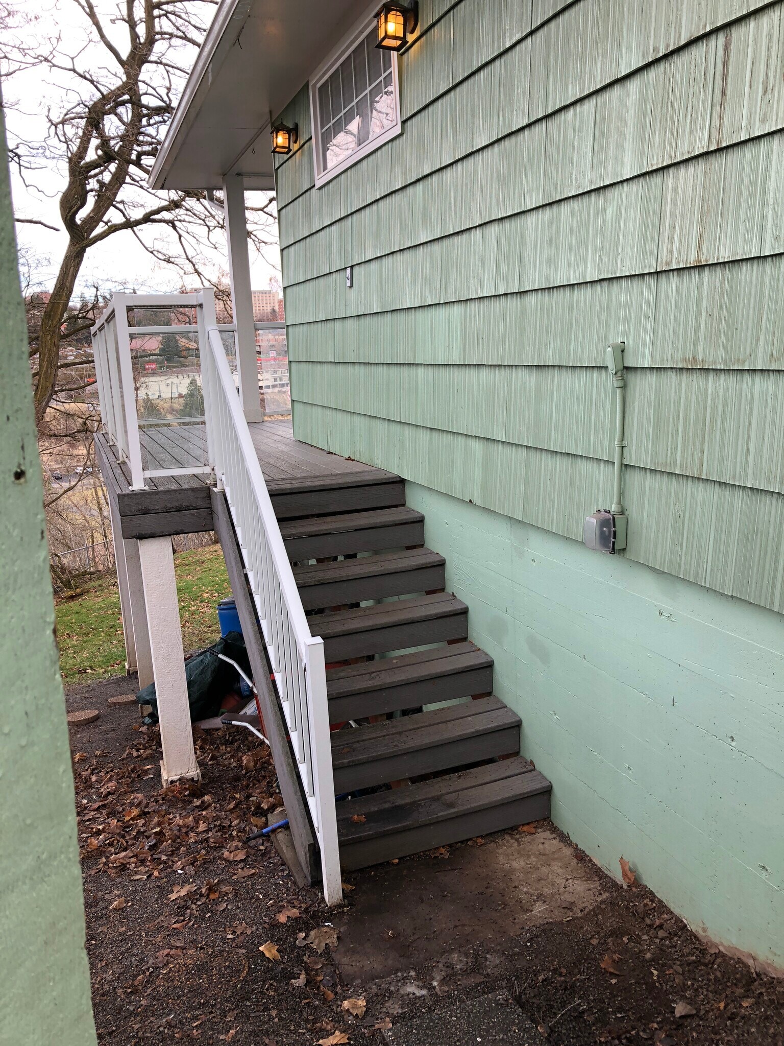 Building Photo - 310 SE Dilke St