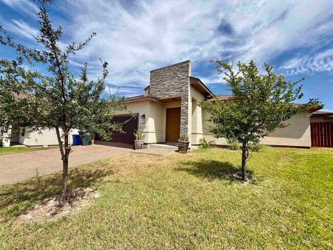 Building Photo - 5310 Hacienda Ln