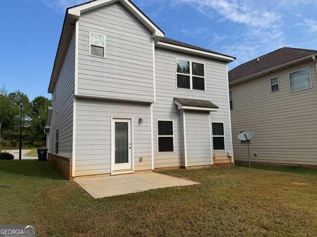 Building Photo - 495 Kirkland Dr