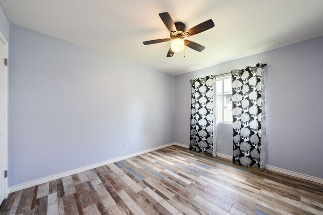 Building Photo - 111 Quail Hollow Dr