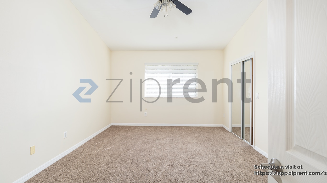 Building Photo - 10679 Regent Square Dr